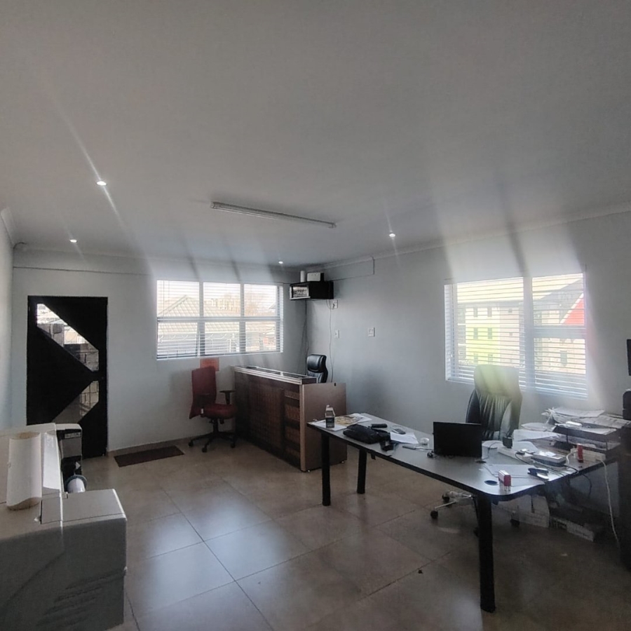 7 Bedroom Property for Sale in Berea Eastern Cape